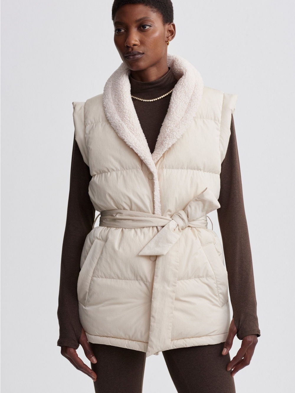 Varley Cream Sleeveless Shawl-Collar Puffer Vest with Tie Waist